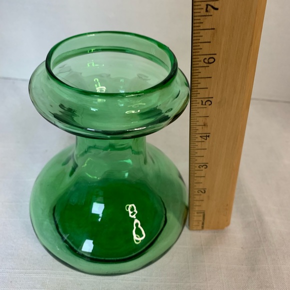 VINTAGE | Green Blown Glass Hyacinth Vase. - Picture 6 of 6